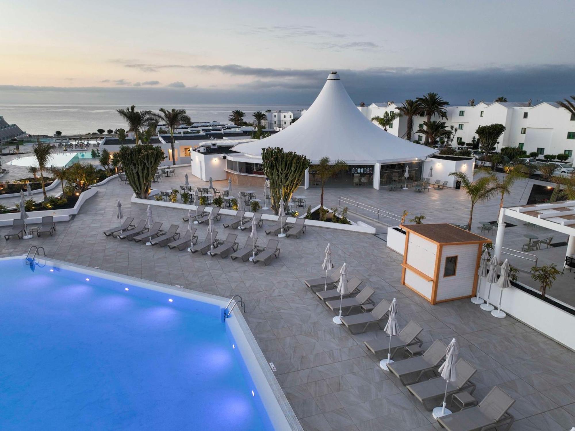 Radisson Blu Resort, Lanzarote Adults Only Costa Teguise Exterior foto