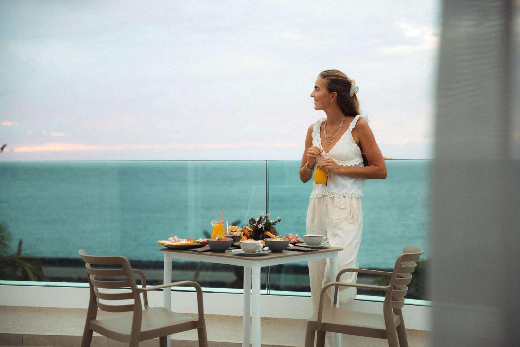 Radisson Blu Resort, Lanzarote Adults Only Costa Teguise Exterior foto